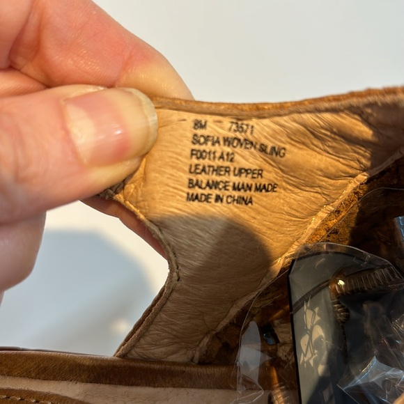 FRYE Sofia  Women's Heels Sandals Size Brown Woven Leather Buckle 4" Heel size 8 - Picture 9 of 14